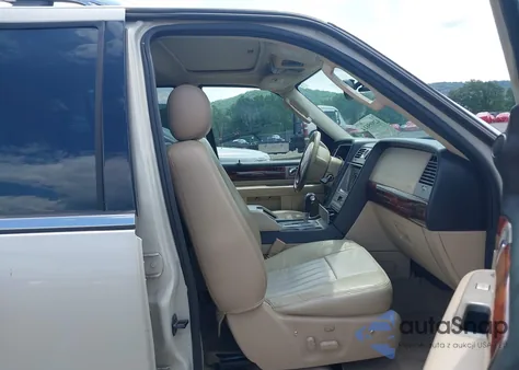 2005 Lincoln Navigator из США, поврежденный, VIN 5LMFU28515LJ22438